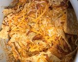 A picture of step 5 of Upside down chicken nachos.