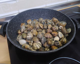 Foto del paso 1 de la receta: Almejas a la marinera