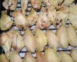 Foto del paso 2 de la receta: Alitas, patitas de pollo con pasta de garbanzos