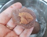 عکس مرحله 1 از دستور کوکی اسمارتیز با مغزی کرم کارامل