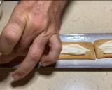 Foto del paso 1 de la receta: Tosta crujiente con ensaladilla, caballa y piparra