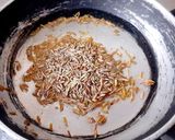 A picture of step 2 of Cumin Rice 🍚🤗.