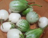 A picture of step 1 of Bhagaray baingan.
