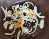 Foto langkah ke 3 dari resep Telor ceplok asam manis.