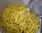 Foto langkah ke 6 dari resep Mie kuning.