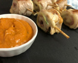 Foto del paso 5 de la receta: Rollitos de cerdo con calabacín y salsa romesco