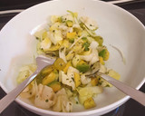 Foto del paso 3 de la receta: Bacalao con costra de ricotta, avellanas y albahaca con lima