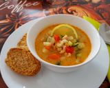 Tejszínes zöldségleves koktélrákkal recept fázis 4 fotója
