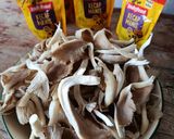 Foto langkah ke 1 dari resep Sate Jamur Tiram Bumbu Kecap.
