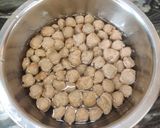 A picture of step 2 of Posto soya aloo curry.