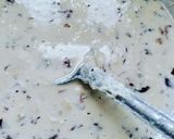 A picture of step 2 of Gulkand Rabri.