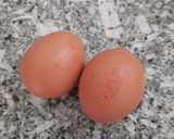 Foto del paso 6 de la receta: 🍄 setas con langostinos guindilla y huevos