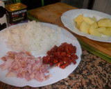 Foto del paso 1 de la receta: Patatas asturianas