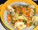 চিকেন ভেজিটেবল স্যুপ (chicken vegetable soup recipe in Bengali) রেসিপির ধাপ 3 ছবি