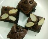 Foto langkah ke 5 dari resep Brownies fudgy shiny sekat.