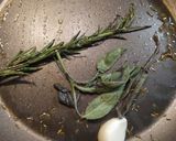 Foto del passaggio 1 della ricetta Filetto di manzo in riduzione al Porto,e 🍯 d'acacia
