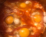 Foto del paso 8 de la receta: Salchichas con tomate y huevo