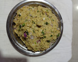 पोह्यांचे थालिपिठ (pohyanche thalipeeth recipe in marathi) रेसिपी स्टेप 5 फोटो 