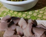 Foto del passaggio 2 della ricetta Mezze penne con pesce spada, gamberetti e fagioli