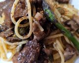 Foto del paso 8 de la receta: Espaguetis con champiñones, ajos, cayena y alcaparras