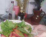 Foto del paso 2 de la receta Ensalada de espinacas y fresas