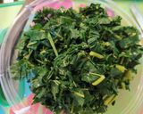 Foto langkah ke 1 dari resep Tumis Teri Daun Pepaya.