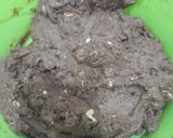 Foto langkah ke 5 dari resep Double Chocolate Chips Cookies.