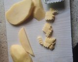 A picture of step 2 of Wavy potatoe chips/fries.