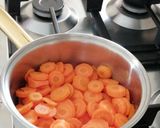 Foto del paso 3 de la receta Crema fría de zanahoria, queso crema y naranja