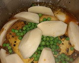 Foto del paso 2 de la receta: Pollo 🍗 con verduras 🍅🥔🌶