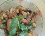 A picture of step 4 of Gobhi matar Aloo.