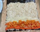 Foto langkah ke 4 dari resep Sushi isi udang.