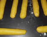 Une image de l'étape 2 de -Viennoise au curcuma/pavot-.