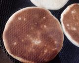 صورة لخطوة 6 من وصفة كسرة خميرة (مطلوع) محشي 😋😋😋