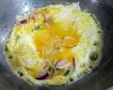 ডবল হাঁসের ডিমের ওমলেট(double hanser dimer omelette recipe in Bengali) রেসিপি ধাপ - 2 ছবি
