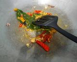 Foto langkah ke 3 dari resep Opor Telur Ceplok.