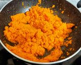 A picture of step 3 of Gajar Ka Halwa.
