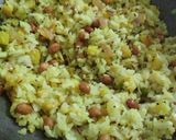 A picture of step 3 of Garma Garam Poha.