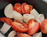 Foto del paso 1 de la receta: Sopa Azteca o sopa de tortilla mexicana -con totopos-