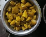 A picture of step 4 of Jeera aloo.