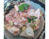 Foto langkah ke 4 dari resep Ayam Goreng Bumbu Kuning.
