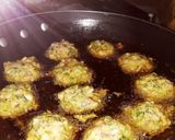 A picture of step 10 of Curry Pakora.