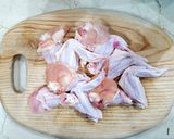 Hình bước làm 1 của món Cánh gà chiên giòn
