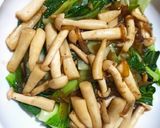Foto langkah ke 3 dari resep Pokcoy Siram Jamur Shimenji.