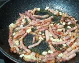 Foto del paso 3 de la receta Pescadilla y judías verdes con tomate y bacon
