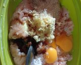 Foto langkah ke 2 dari resep Chicken Cheese Balls.
