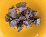 Foto langkah ke 1 dari resep Semur Ati Ayam (MPASI 8Mo+).