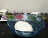 A picture of step 3 of Pan Pizza with paneer stuffing without yeast.