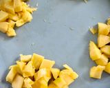 Foto del paso 1 de la receta: Timbal de mango, aguacate y queso fresco