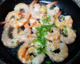 Foto del paso 4 de la receta: Langostinos al ajillo con perejil